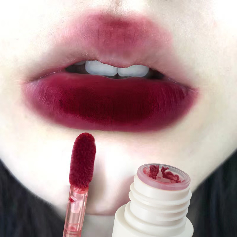 Matte Velvet Lip Tint Long Lasting - ملمع شفاه مخملي غير لامع مقاوم